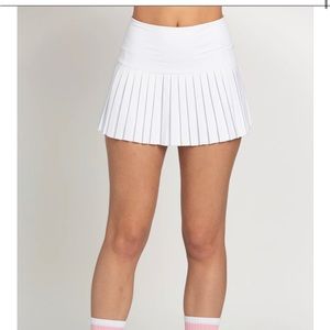 White gold hinge pleated skirt